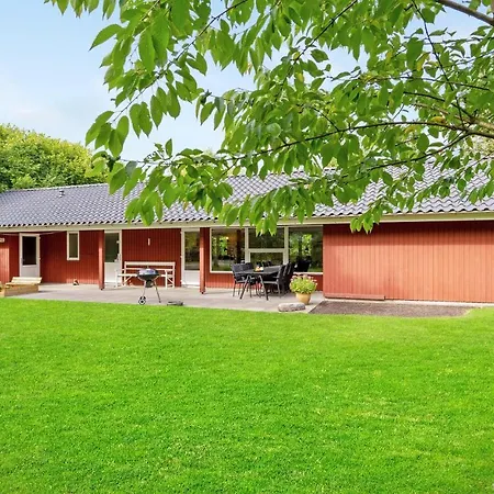 Awesome In With Kitchen Holiday home
