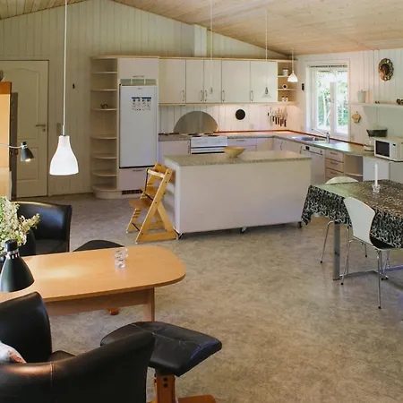 Three-bedroom In Vakantiehuis *