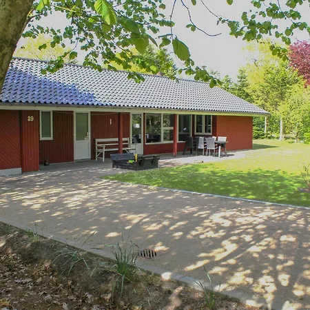 Prázdninový dům Three-bedroom In