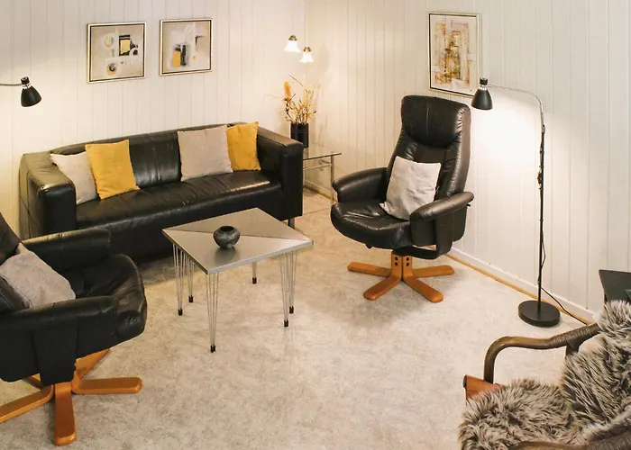 Three-bedroom In بيت للعطل *