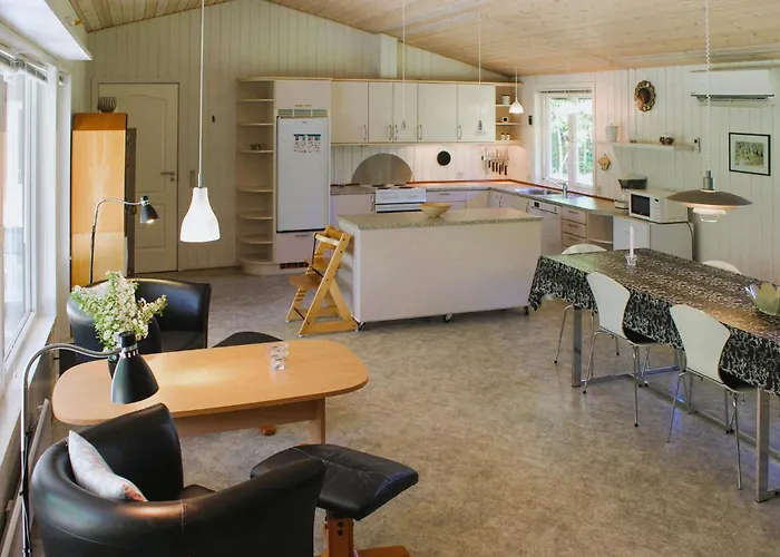 Three-bedroom In بيت للعطل *